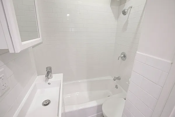 Rented by Avenues Real Estate | media 8