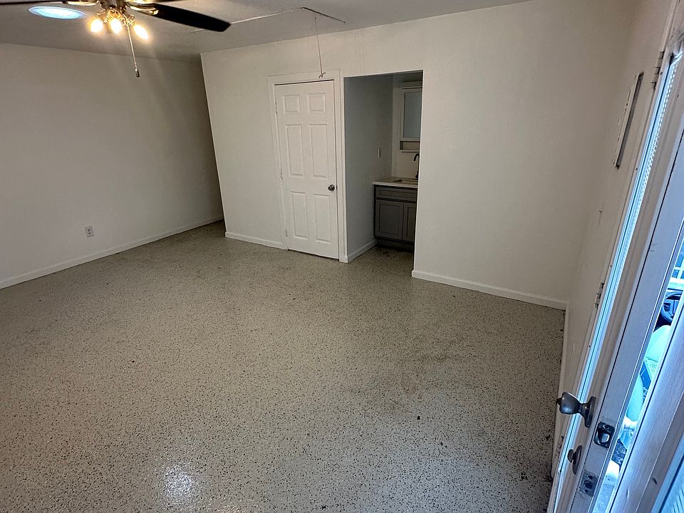 1st image of 231 S Park Ln #1B