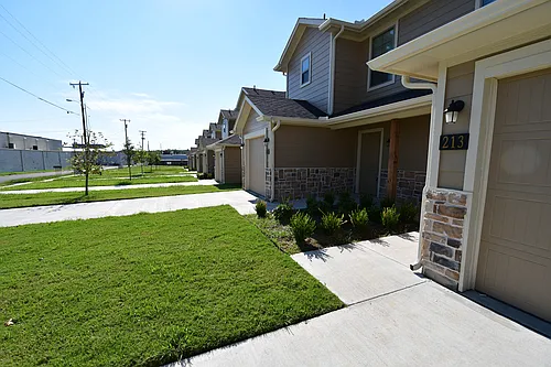 237 W Forest Ave Photo 1