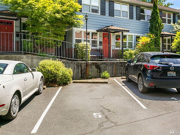 2nd image of 1608 1/2 15th Ave