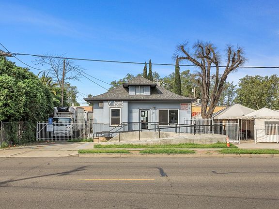 5th image of 425 N Sacramento St