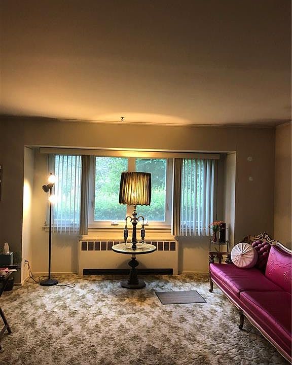 2nd image of 13 Cameo Ridge Rd