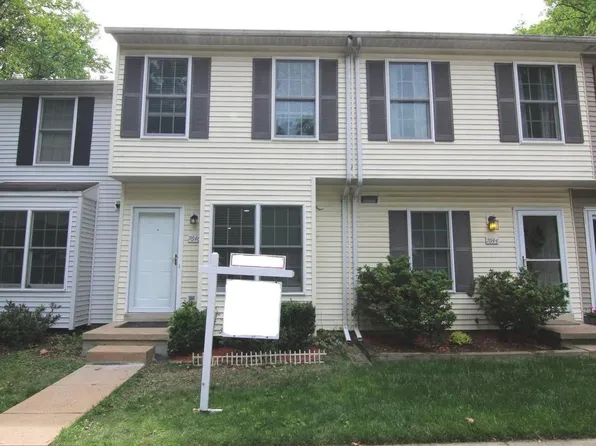 7646 Wood Mist Ln, Falls Church, VA 22043