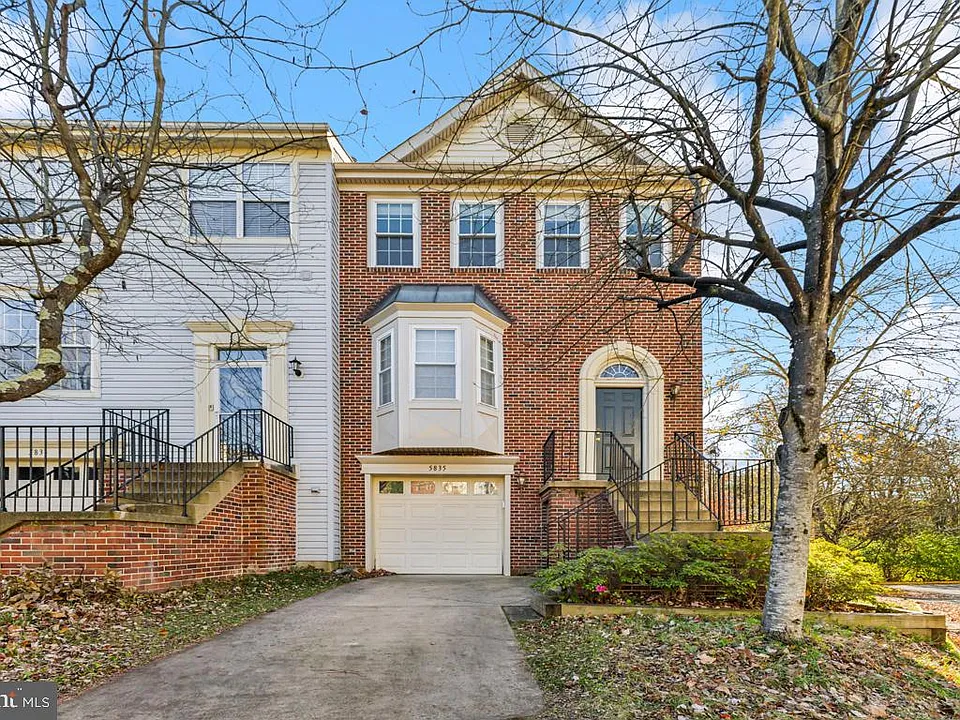 5835 Stream Pond Ct
