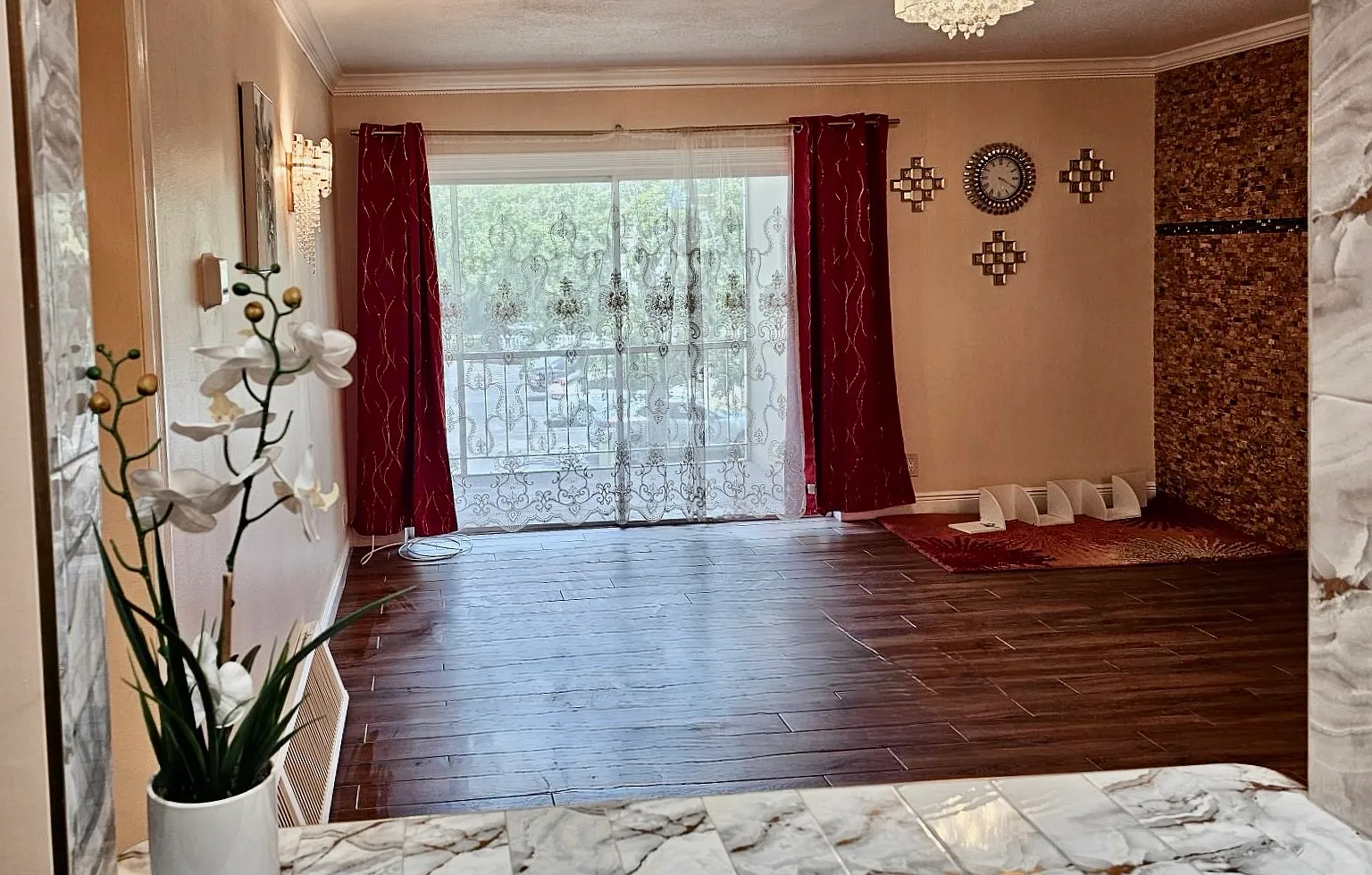 1 bed, 700 sqft, $1,750 — Photo 1