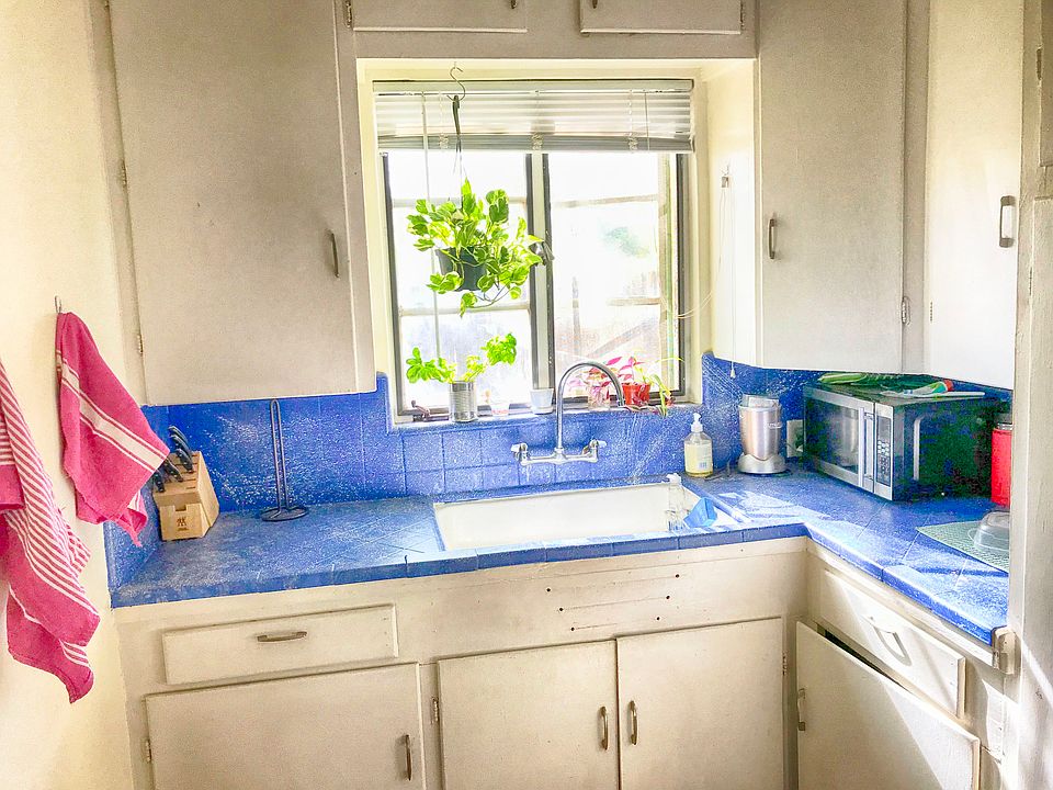 1st image of 3005 E La Madera Dr