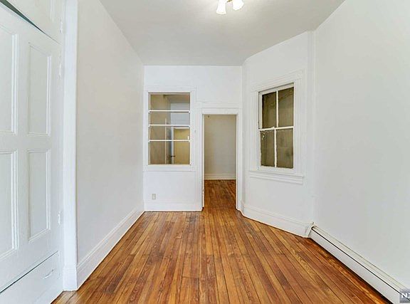 4th image of 83 Palisade Ave APT 2