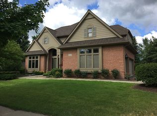6628 Ridgewood Ct, Clarkston, MI 48348