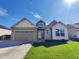 7969 Blanchard Loop, West Richland, WA 99353