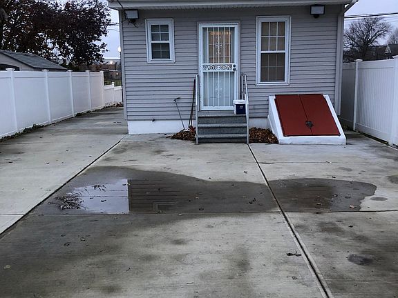 Back of House/Yard Space