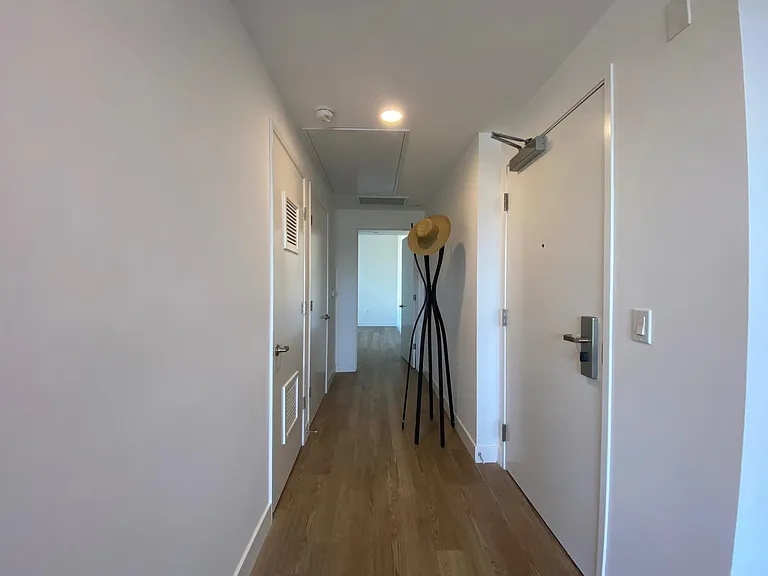 5300 W Adams Blvd #303 — Photo 8