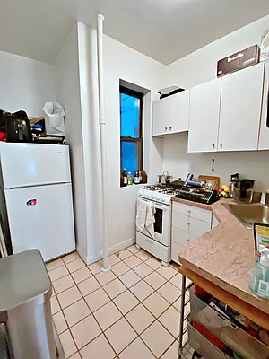 Rented by Douglas Elliman | media 38