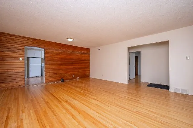 2223 35th St SW — Photo 6