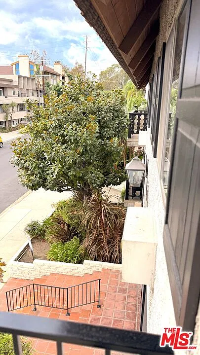 2 bed, 2.0 bath, 850 sqft, $3,125 — Photo 3