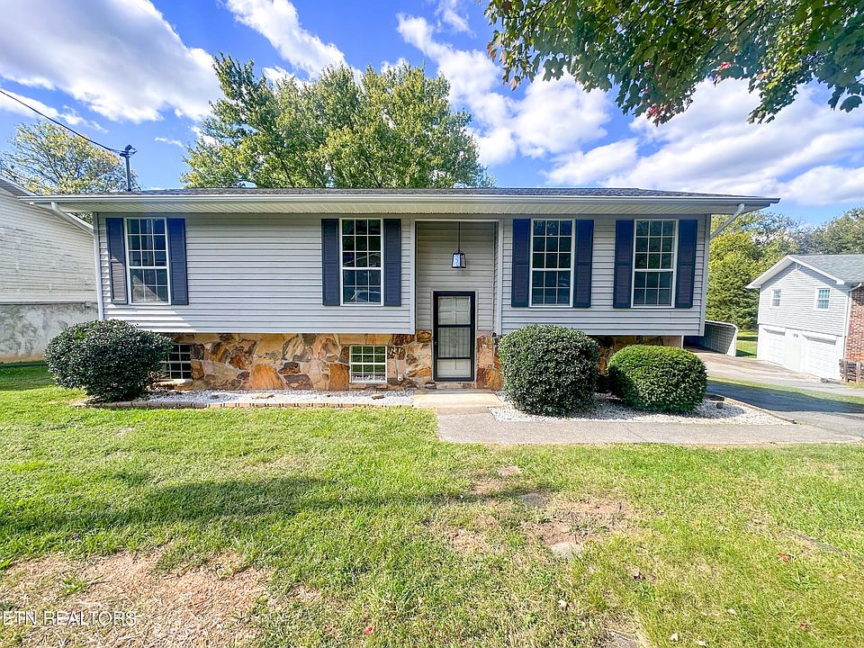 1st image of 3809 Debonair Dr