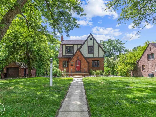 35727 Elm St, Wayne, MI 48184