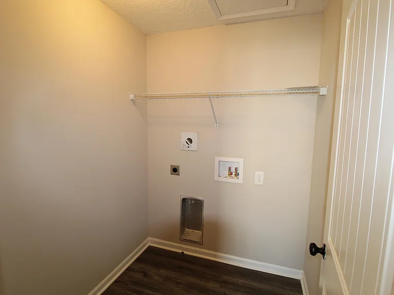 568 Deerchase Ct — Photo 9