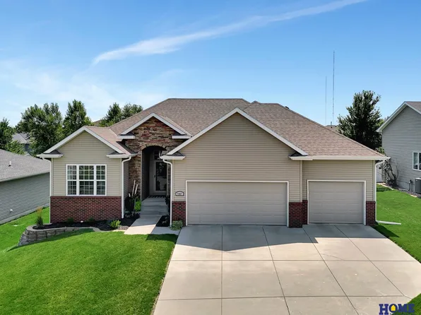 7957 Bellagio Dr, Lincoln, NE 68516