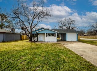 708 Brookfield Dr, Hurst, TX 76053