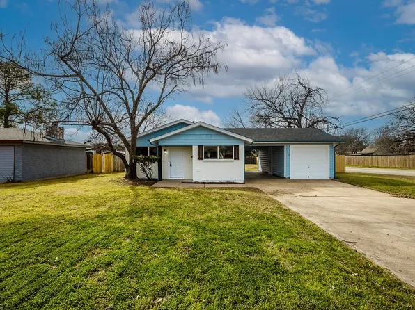 708 Brookfield Dr, Hurst, TX 76053