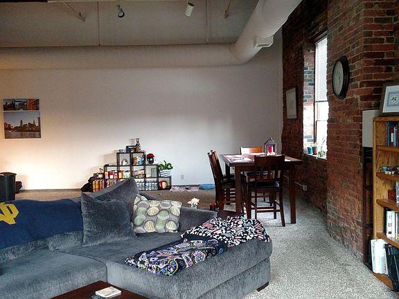 3rd image of 1235 W 6th St APT 4E