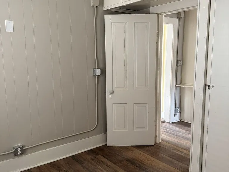 420 S 6th St — Photo 17