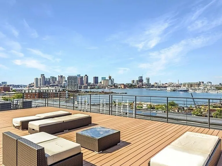 250 Meridian St #608 — Photo 1