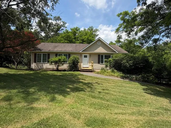 31 Marcum Ln, Harpers Ferry, WV 25425