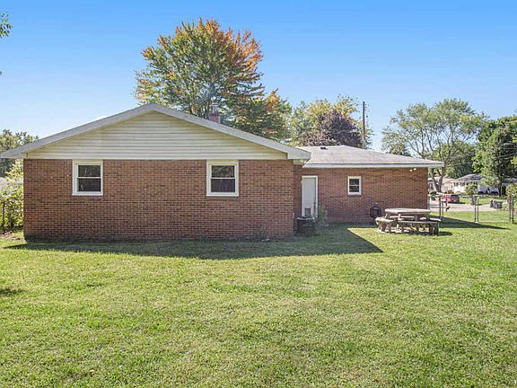 4th image of 7026 Balfour Dr