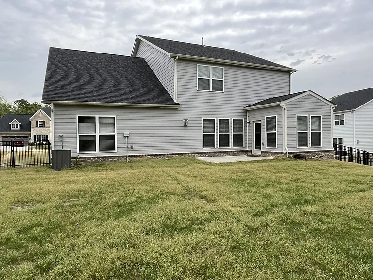 616 Southstone Dr — Photo 44