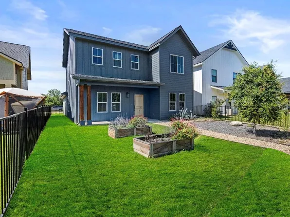 418 Stagecoach Trl, San Marcos, TX 78666