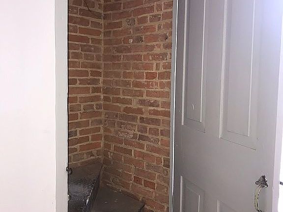 2nd Floor Stairs To Attic 