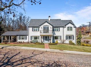 86 Park Entrance Dr, Pittsburgh, PA 15228