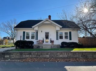 206 E Jefferson St, Washington, IL 61571