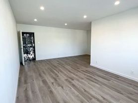 4800 August St