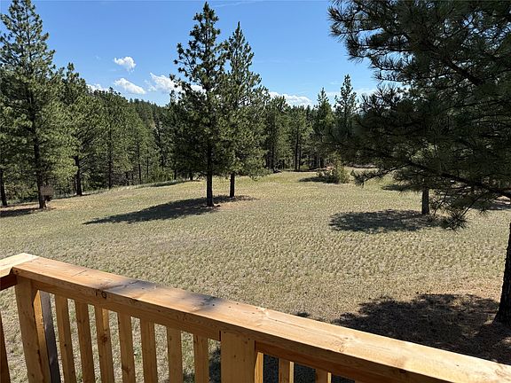 5th image of 18 Trails End Ln