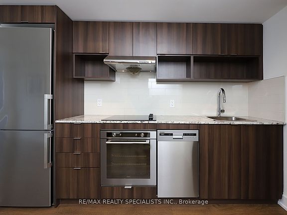 3rd image of 7 Mabelle Ave #1505