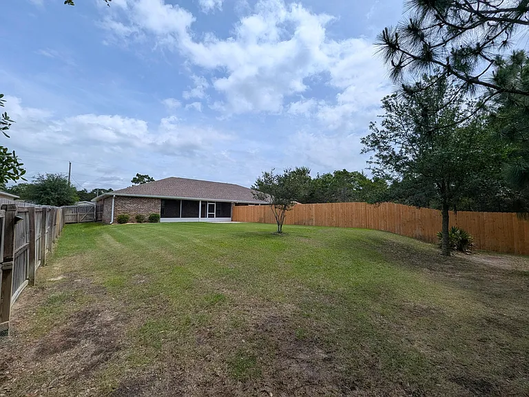 1827 Sundown Dr — Photo 24
