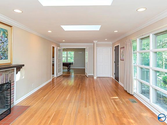 5th image of 8507 Louis Dr SE