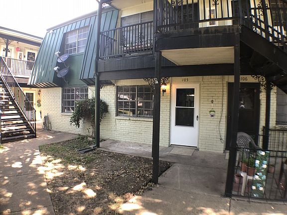 2nd image of 1036 McKinley St #105