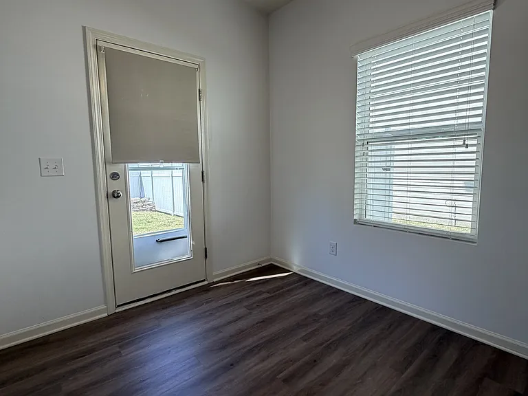 3549 Saddlebrook Dr — Photo 8