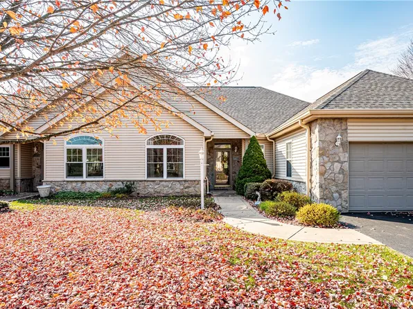 6022 Triple Crown Cir, Greensburg, PA 15601