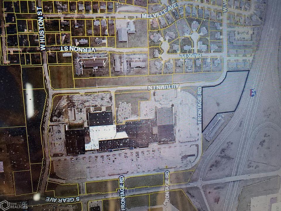 1st image of 628 S Gear Ave
