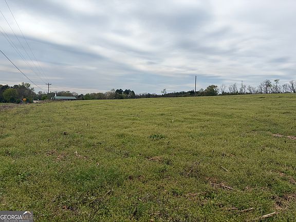 2nd image of 1 Union Point Rd