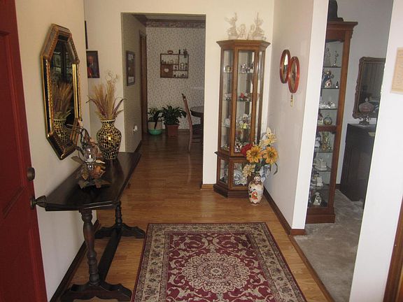 3rd image of 7621 Lowland Ln