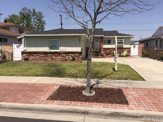 1st image of 3925 W 186th St