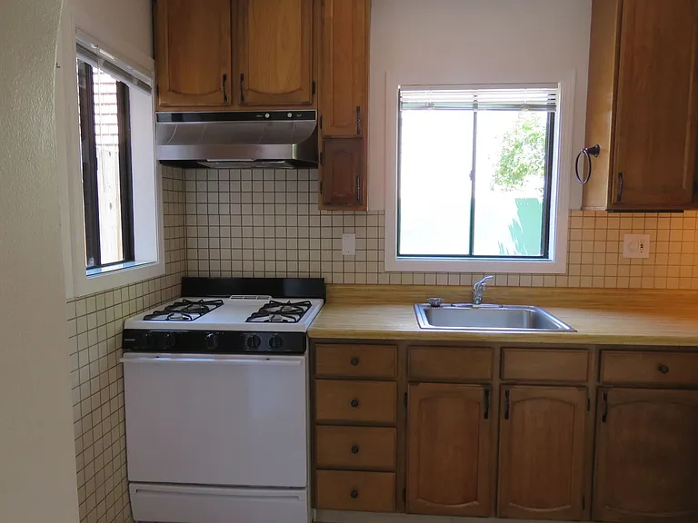 1714 Castro St — Photo 13