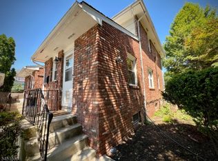 201 E 9th St Floor 1, Plainfield, NJ 07060
