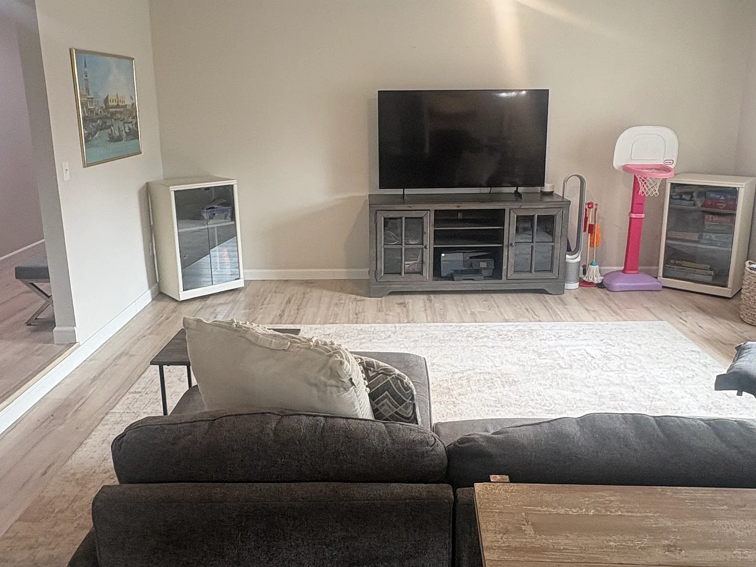 4 bed, 2124 sqft, $3,500 — Photo 3