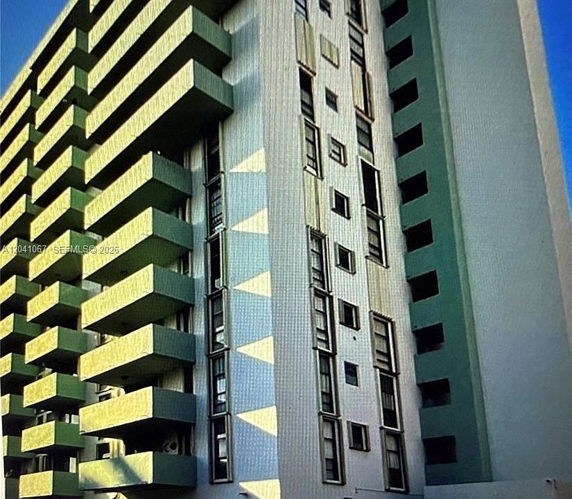 1st image of 1825 W 44th Pl APT 707